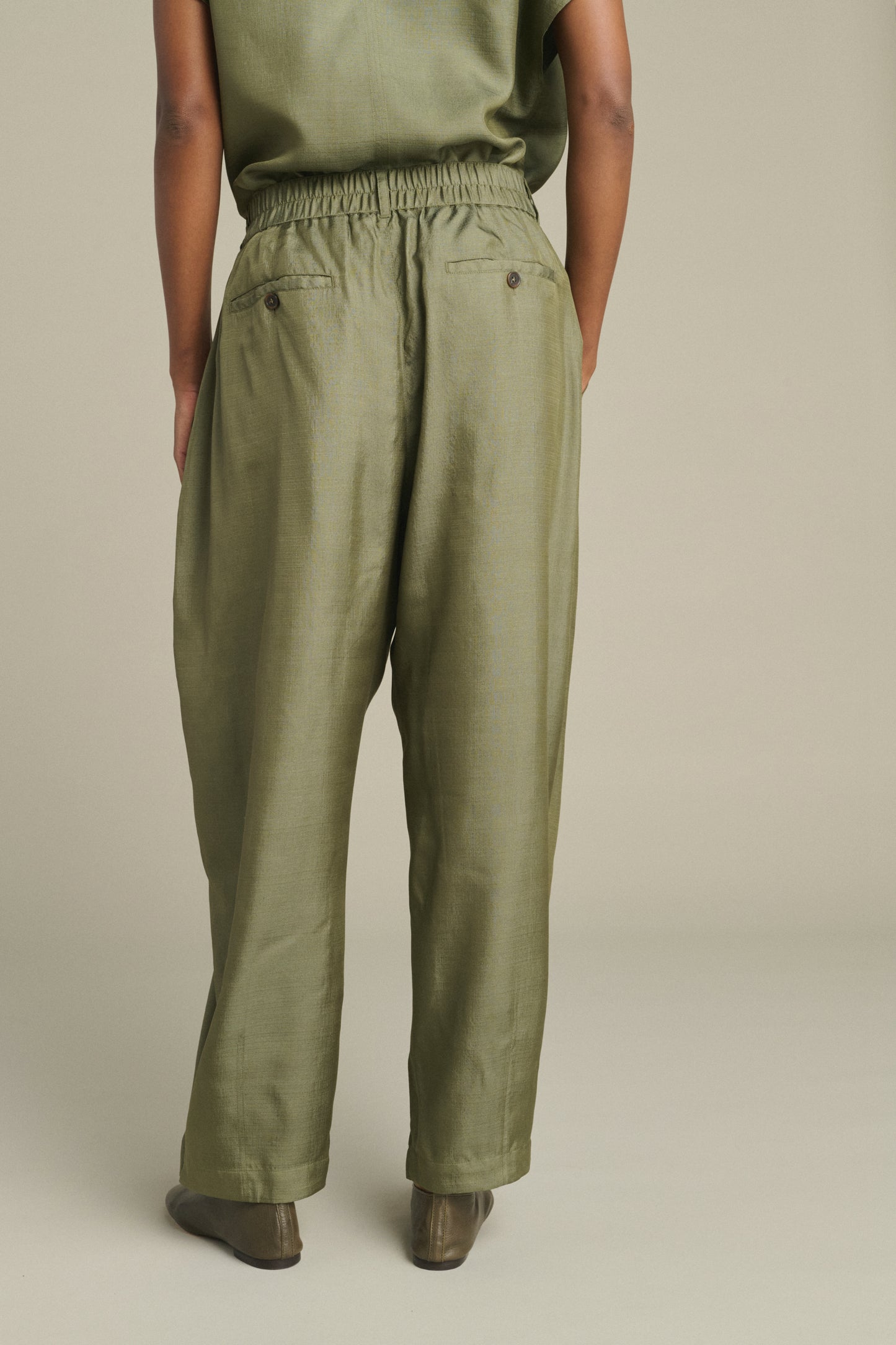Vernon trousers - Sage Green - Silk - Women